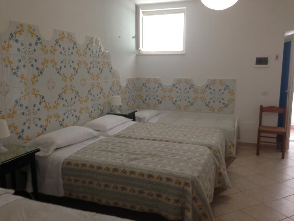 Hotel 4 Stagioni Капри Номер фото